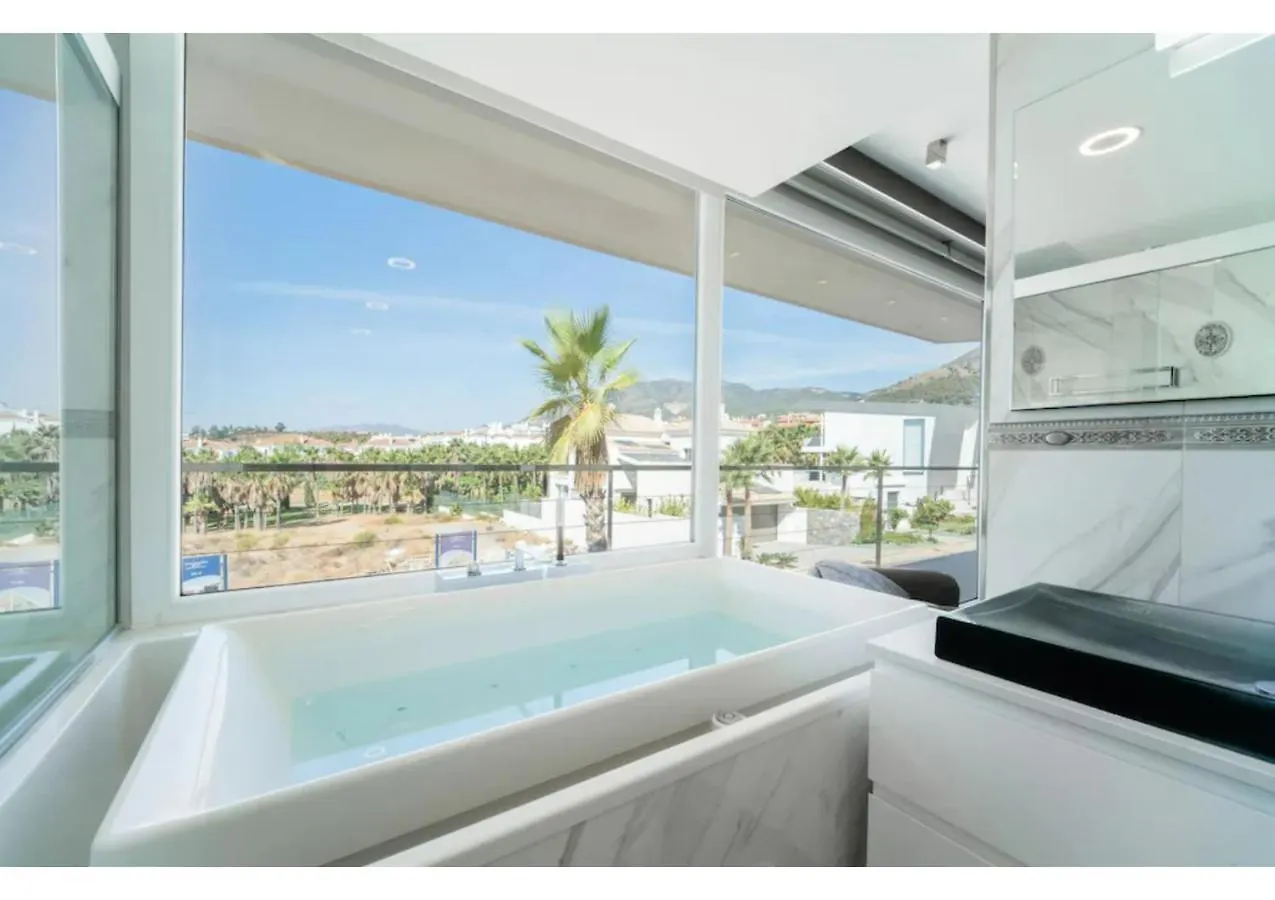 El Higueron Con Vistas Al Mar Villa Benalmadena
